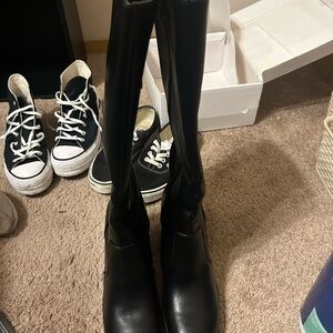 Elegant Black Heeled Boots